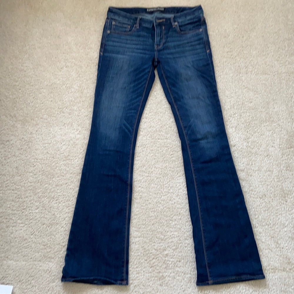 Express jeans in like new condition. Boot cut lowrise in size 6L